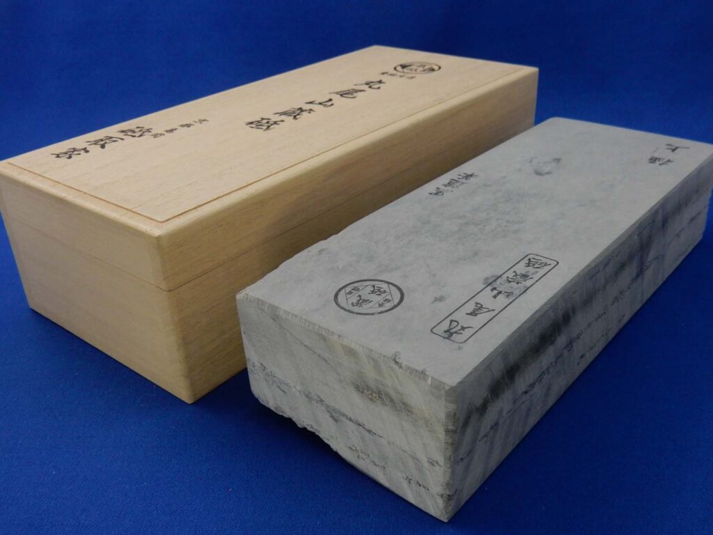 黒蓮華（桐箱入り）