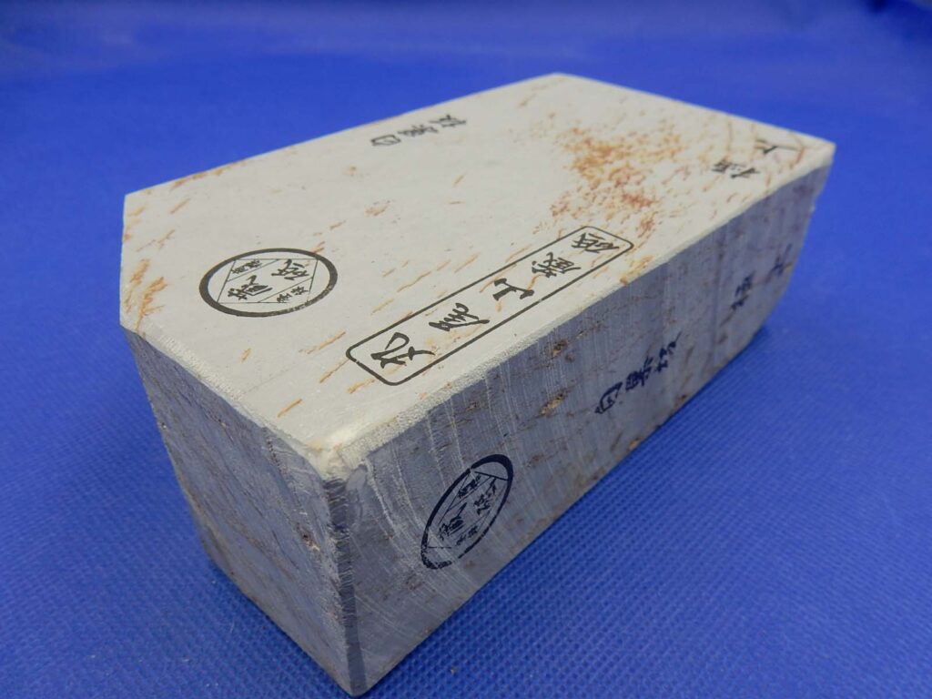 白巣板