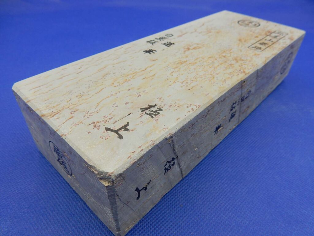 白巣板蓮華