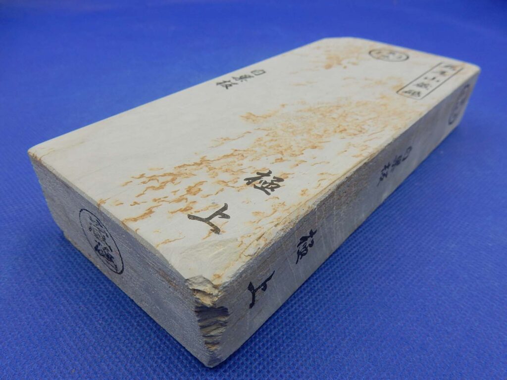 白巣板