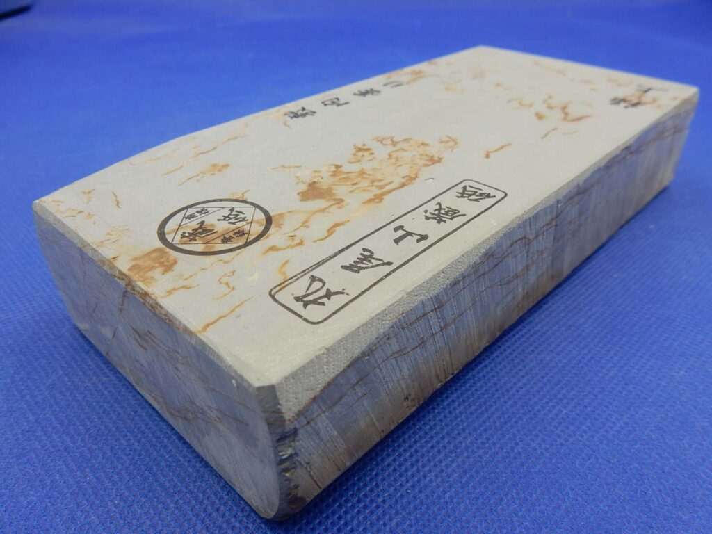 敷内曇り