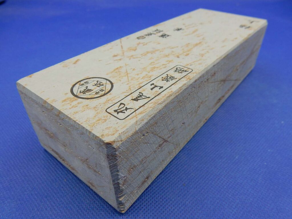 白巣板蓮華