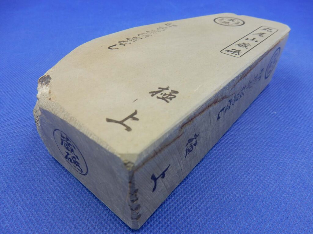 卵色巣板巣なし