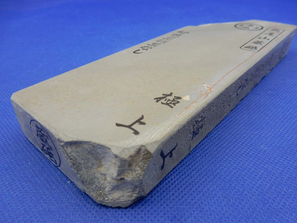 卵色巣板巣なし