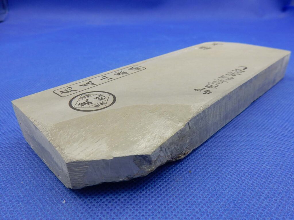 卵色巣板巣なし