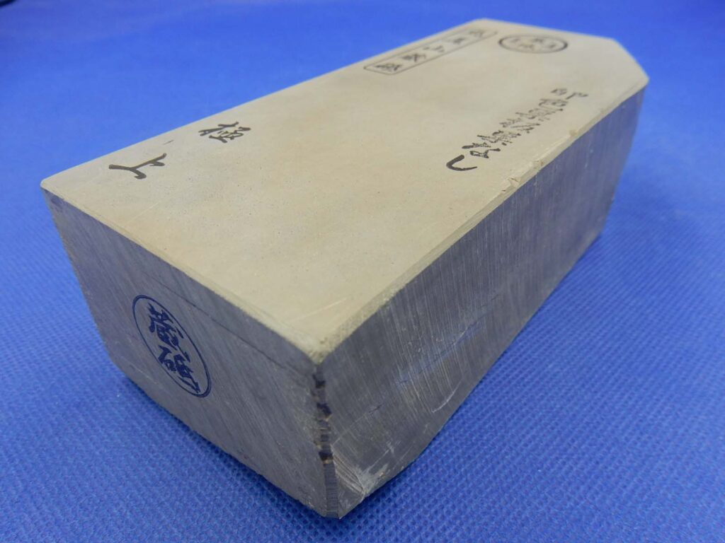 卵色巣板巣なし