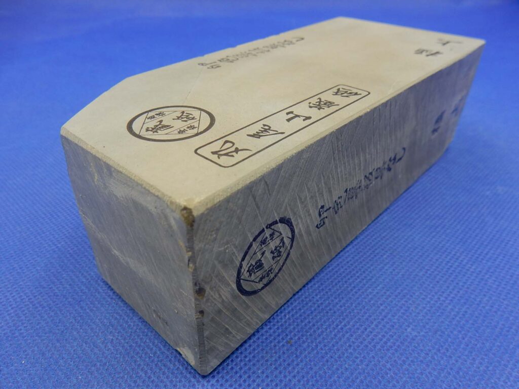 卵色巣板巣なし