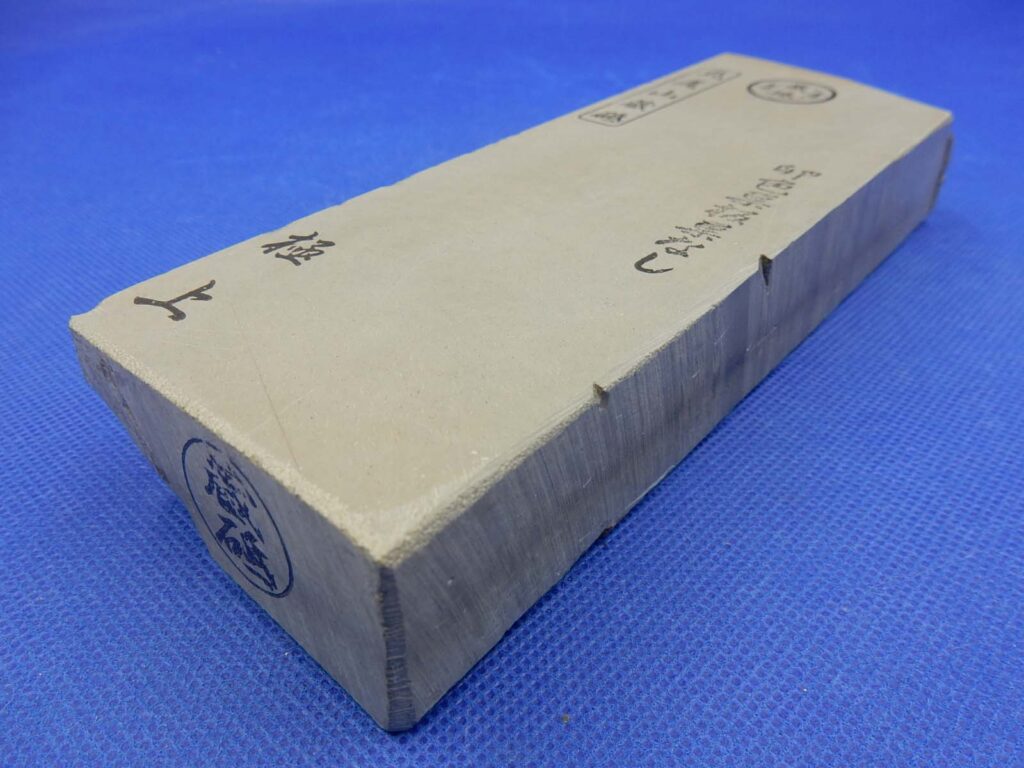 卵色巣板巣なし