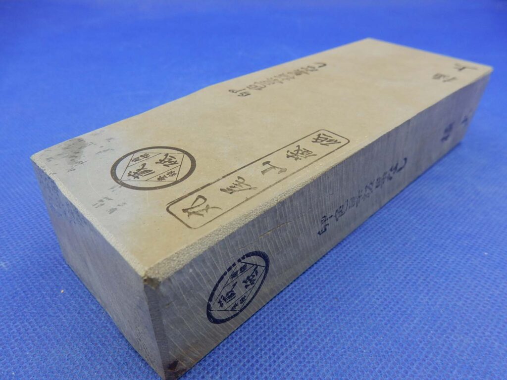 卵色巣板巣なし