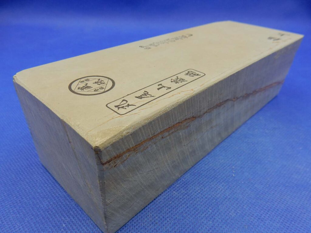 卵色巣板巣なし