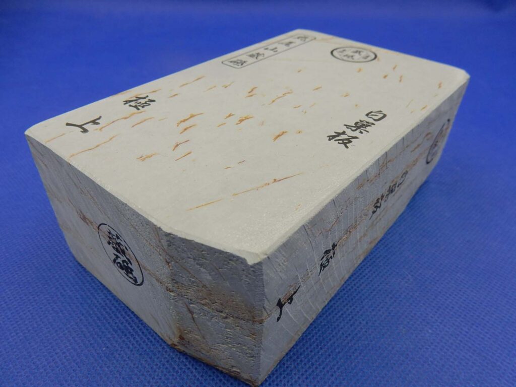白巣板