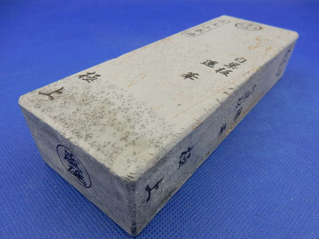 白巣板蓮華