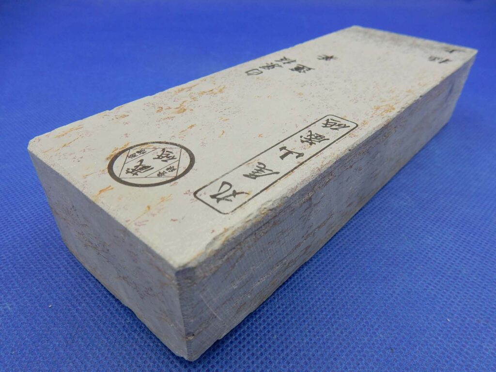 白巣板蓮華